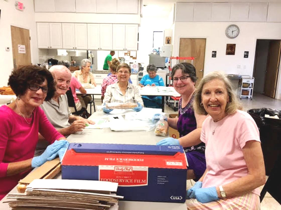 chris-debbie-al-cheryl-lori-baking-4